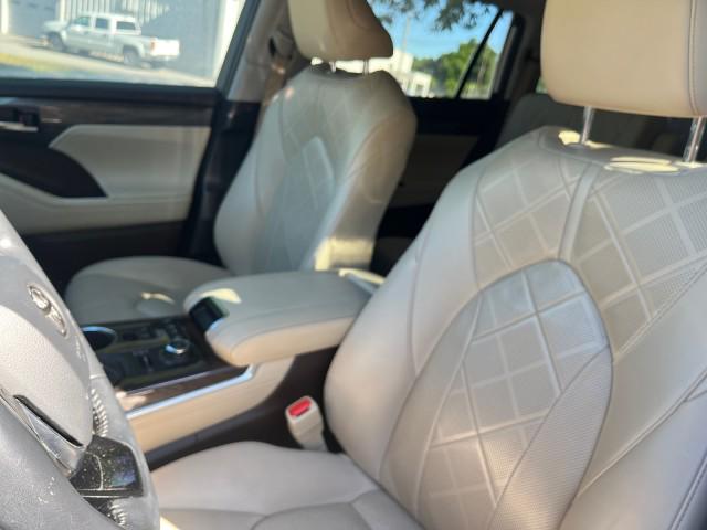 2021 Toyota Highlander Platinum