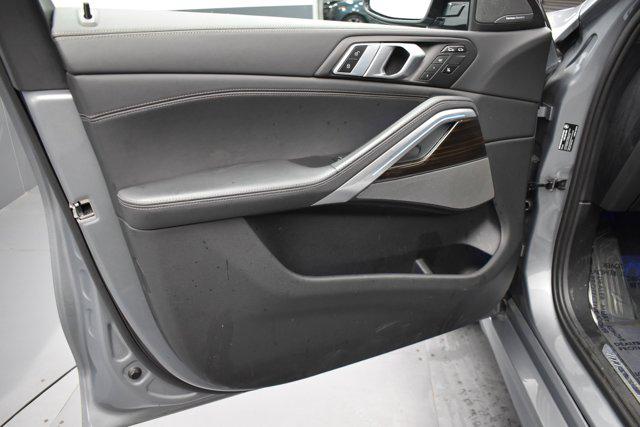 2025 BMW X6 xDrive40i