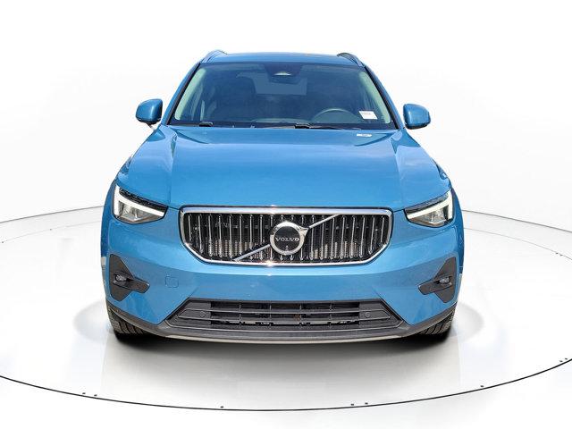 2024 Volvo XC40 B5 Plus Bright Theme