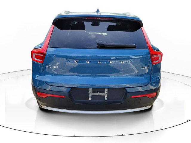 2024 Volvo XC40 B5 Plus Bright Theme
