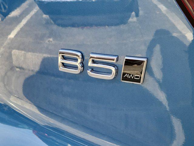 2024 Volvo XC40 B5 Plus Bright Theme