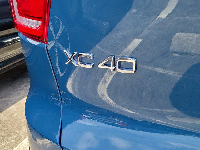 2024 Volvo XC40 B5 Plus Bright Theme