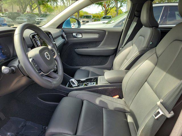 2024 Volvo XC40 B5 Plus Bright Theme