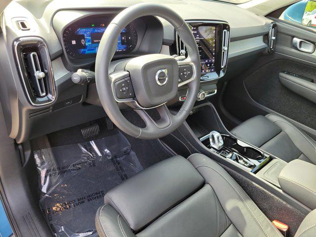 2024 Volvo XC40 B5 Plus Bright Theme