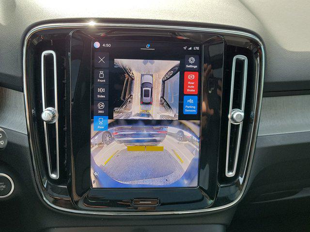 2024 Volvo XC40 B5 Plus Bright Theme