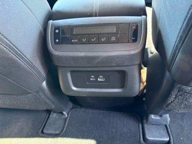 2025 Nissan Pathfinder SV FWD