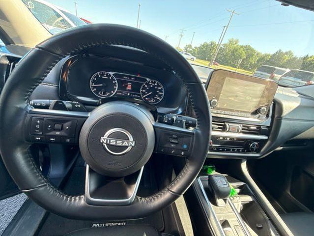 2025 Nissan Pathfinder SV FWD