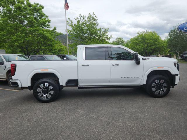 2024 GMC Sierra 2500HD 4WD Crew Cab Standard Bed Denali