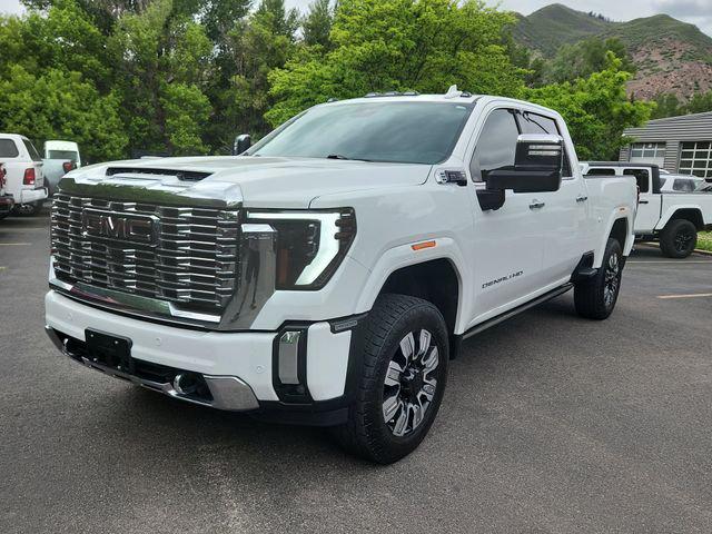 2024 GMC Sierra 2500HD 4WD Crew Cab Standard Bed Denali