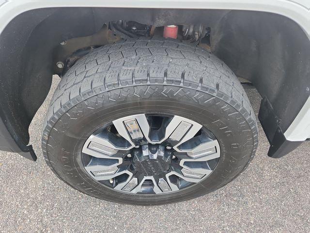 2024 GMC Sierra 2500HD 4WD Crew Cab Standard Bed Denali