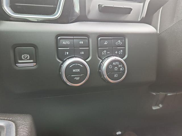 2024 GMC Sierra 2500HD 4WD Crew Cab Standard Bed Denali