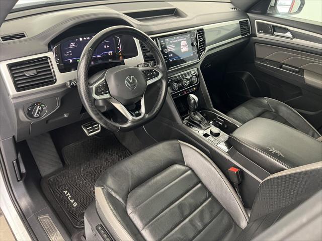 2023 Volkswagen Atlas Cross Sport 3.6L V6 SEL Premium R-Line
