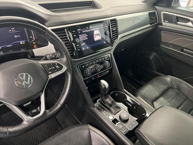 2023 Volkswagen Atlas Cross Sport 3.6L V6 SEL Premium R-Line