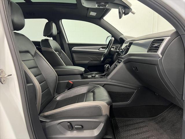 2023 Volkswagen Atlas Cross Sport 3.6L V6 SEL Premium R-Line