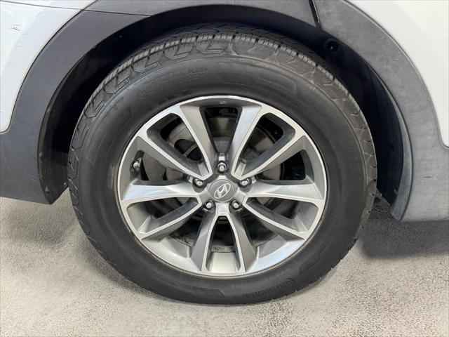2017 Hyundai Santa Fe SE