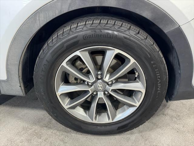 2017 Hyundai Santa Fe SE