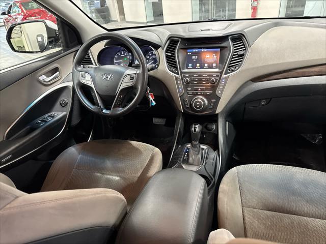 2017 Hyundai Santa Fe SE
