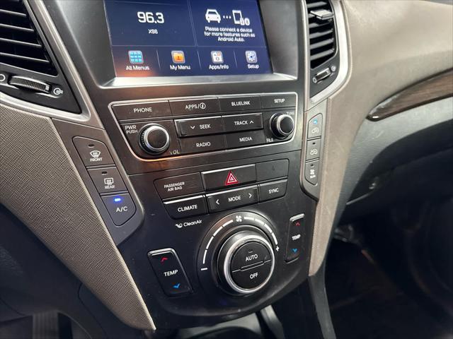 2017 Hyundai Santa Fe SE