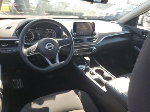 2023 Nissan Altima SV FWD
