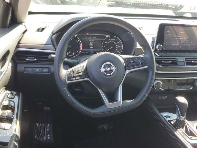 2023 Nissan Altima SV FWD
