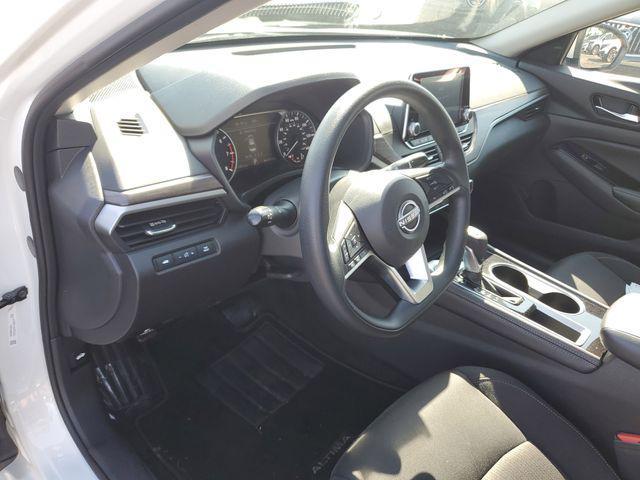 2023 Nissan Altima SV FWD