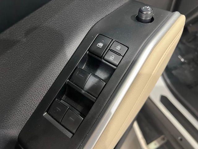 2025 Toyota Highlander Hybrid XLE