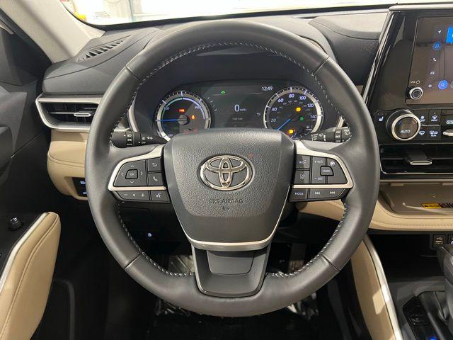 2025 Toyota Highlander Hybrid XLE