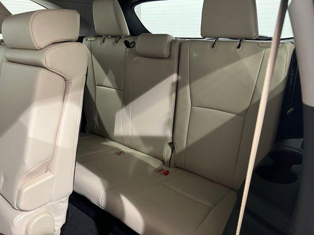 2025 Toyota Highlander Hybrid XLE