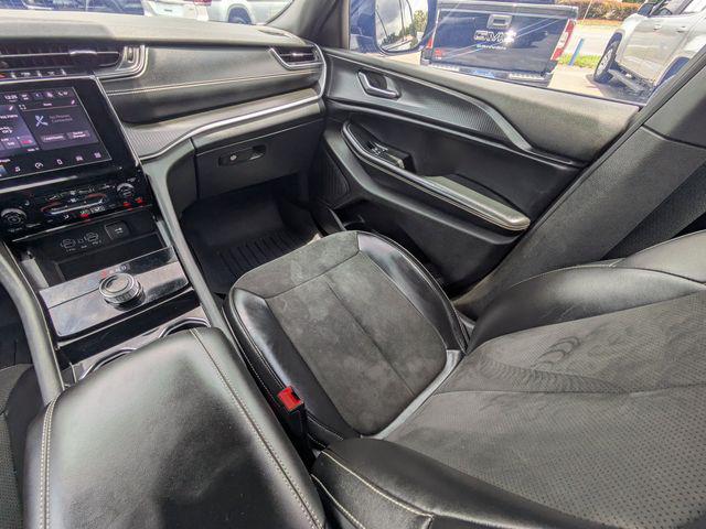 2023 Jeep Grand Cherokee L Altitude 4x2
