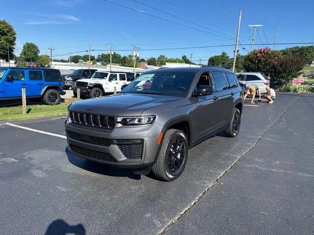 2026 Jeep Grand Cherokee L GRAND CHEROKEE L LAREDO ALTITUDE 4X4