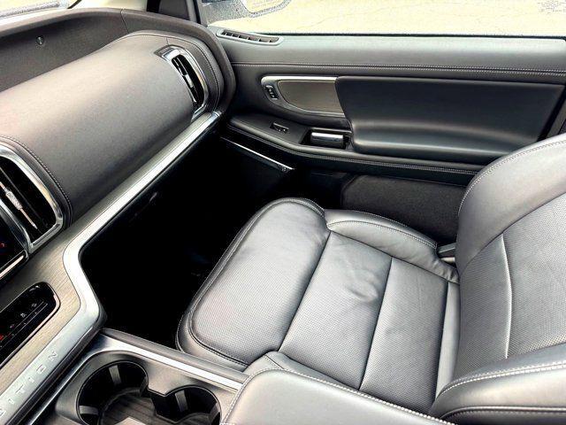 2025 Ford Expedition Platinum MAX
