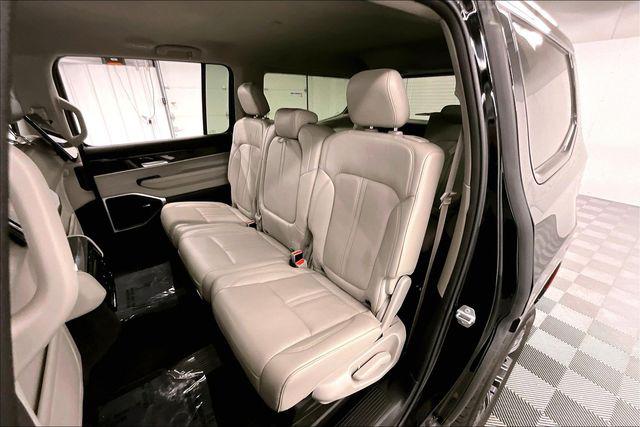 2022 Jeep Wagoneer Series III 4x4