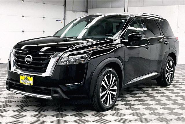 2025 Nissan Pathfinder Platinum 4WD