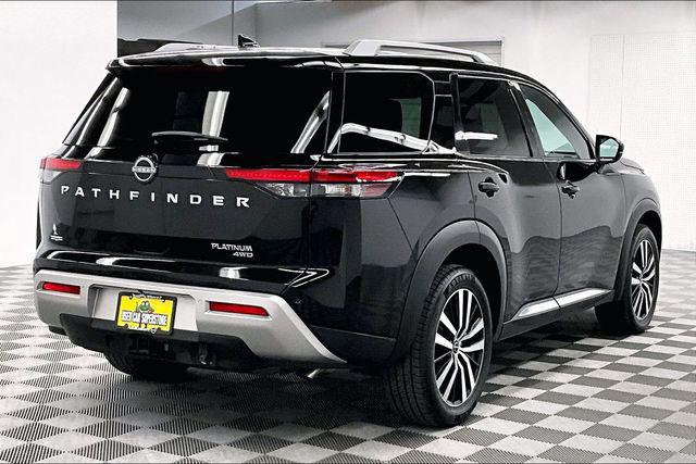 2025 Nissan Pathfinder Platinum 4WD
