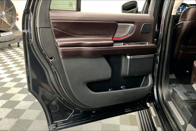 2025 Ford Expedition Platinum MAX