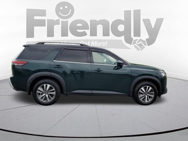 2022 Nissan Pathfinder SL 4WD