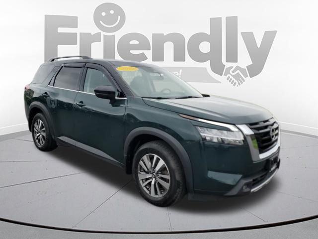 2022 Nissan Pathfinder SL 4WD