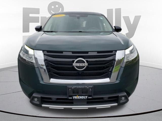 2022 Nissan Pathfinder SL 4WD