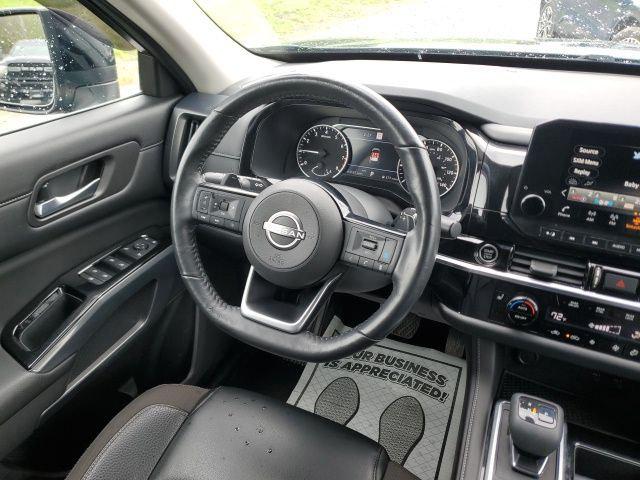 2022 Nissan Pathfinder SL 4WD