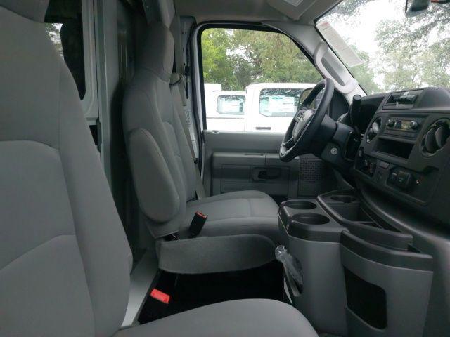 2026 Ford E-350 Cutaway Base