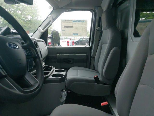 2026 Ford E-350 Cutaway Base