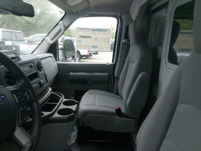 2026 Ford E-350 Cutaway Base