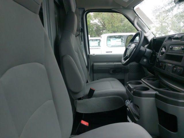 2026 Ford E-350 Cutaway Base