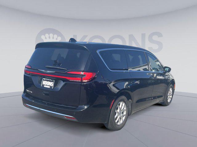 2025 Chrysler Pacifica Select
