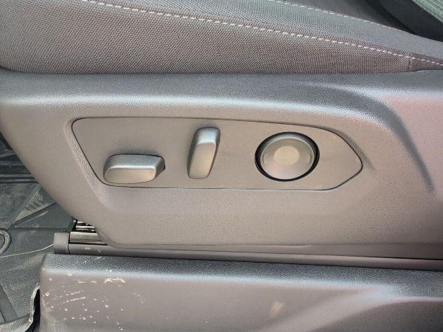 2026 Chevrolet Silverado 1500 2WD Crew Cab Short Bed Custom