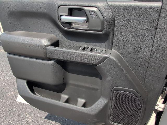 2026 Chevrolet Silverado 1500 2WD Crew Cab Short Bed Custom