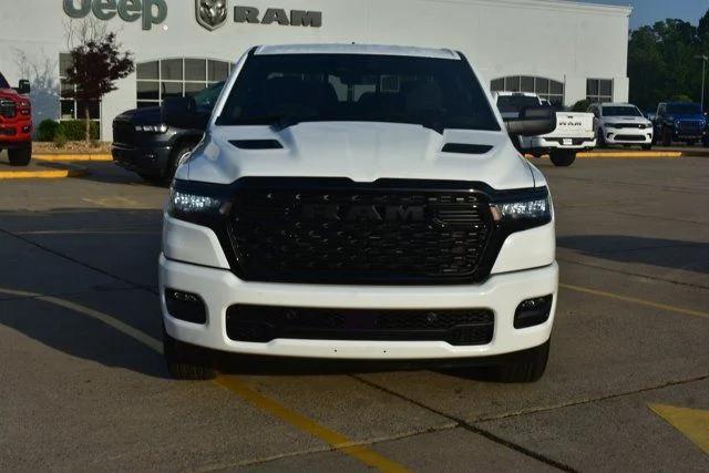 2026 RAM Ram 1500 RAM 1500 EXPRESS CREW CAB 4X4 57 BOX