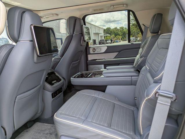 2023 Lincoln Navigator Black Label