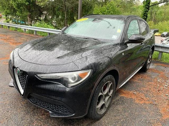 2023 Alfa Romeo Stelvio Ti AWD 2023 Alfa Romeo Stelvio Ti AWD