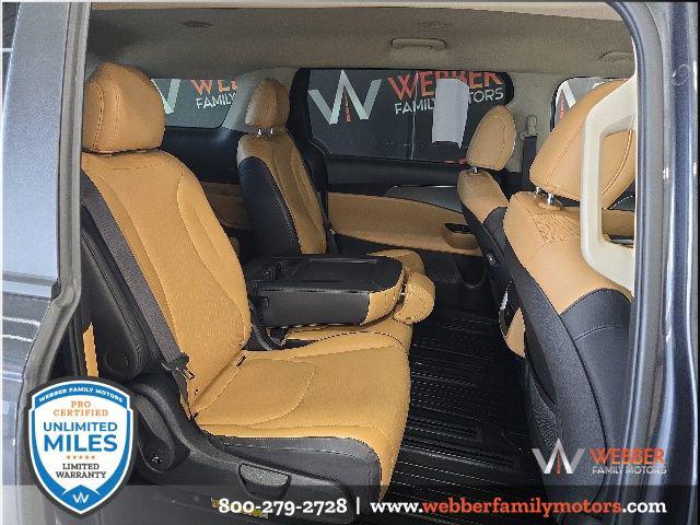 2023 Kia Carnival MPV LX Seat Package